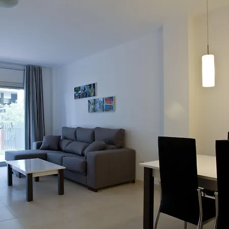 Rentalmar Families Paradise Village Apartment *