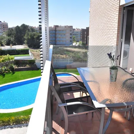 Rentalmar Families Paradise Village *